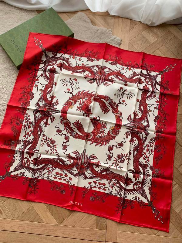 Gucci silk scarf 90X90cm E15 (7)